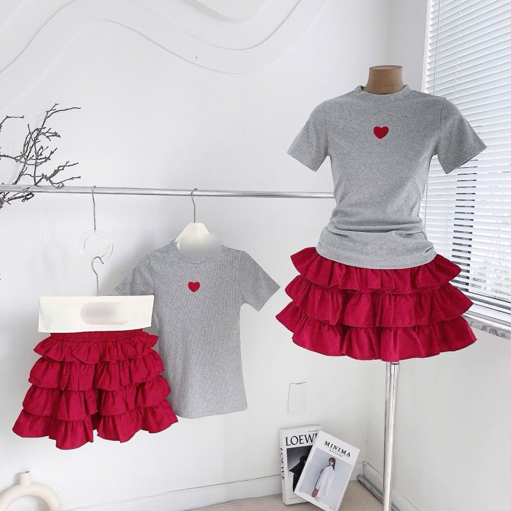 Set áo thun ôm body thêu x chân váy tầng