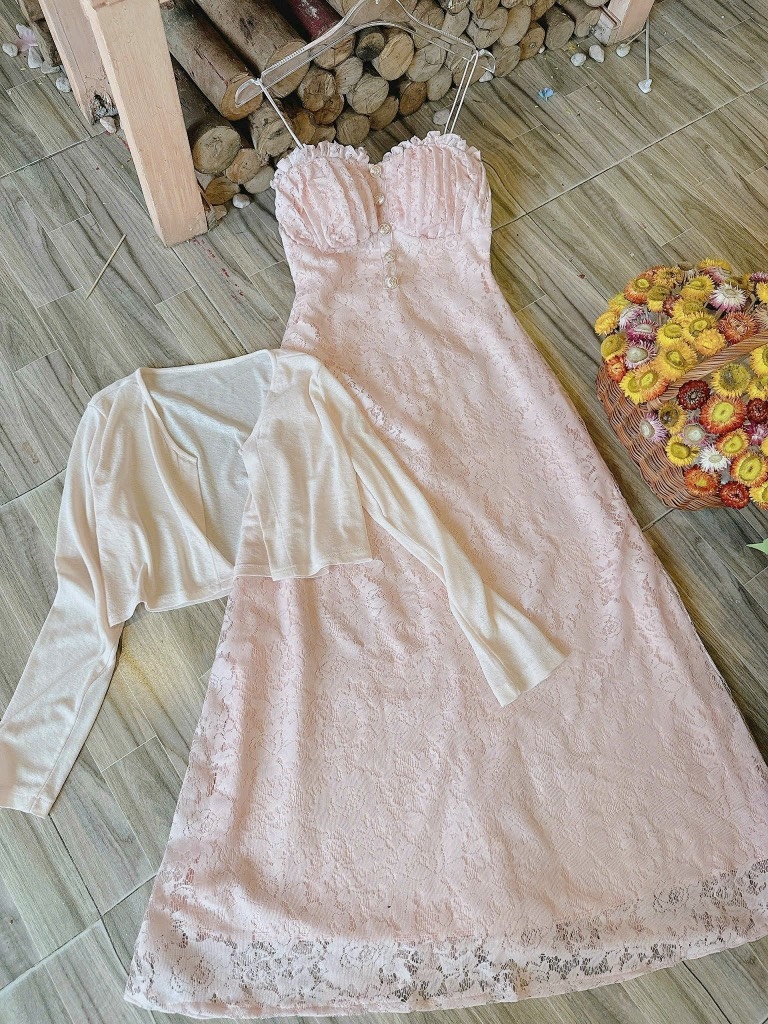 Đầm ren midi xếp li ngực kèm khoác