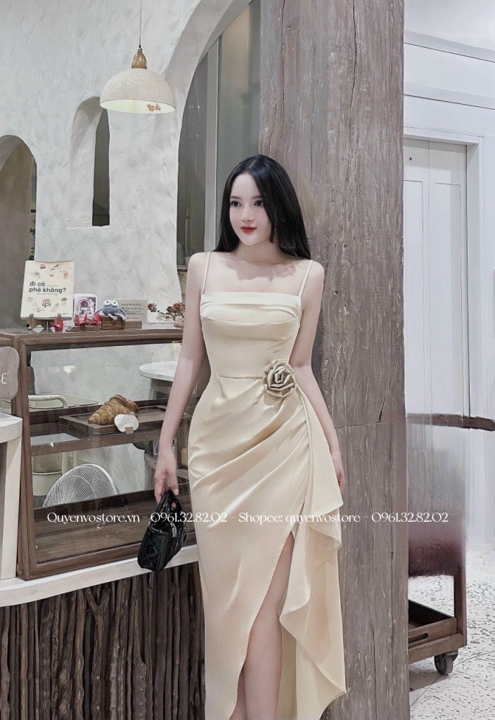 Đầm lụa 2 dây xẻ tà hoa eo