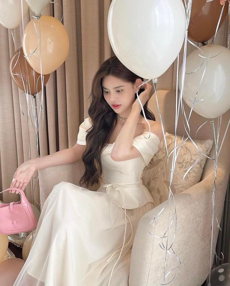 Set áo nude trễ vai x chân váy lưới - Freesize