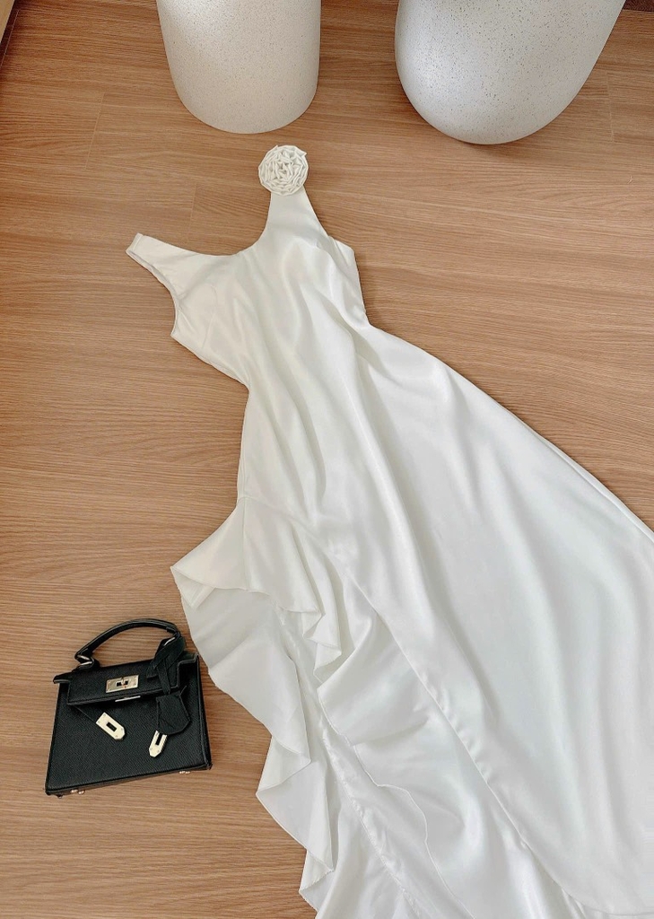 Đầm maxi lụa cúp ngực nơ vai