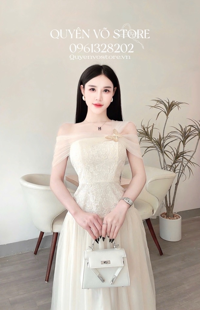 Đầm ren trễ vai phối lưới dáng dài - Kem