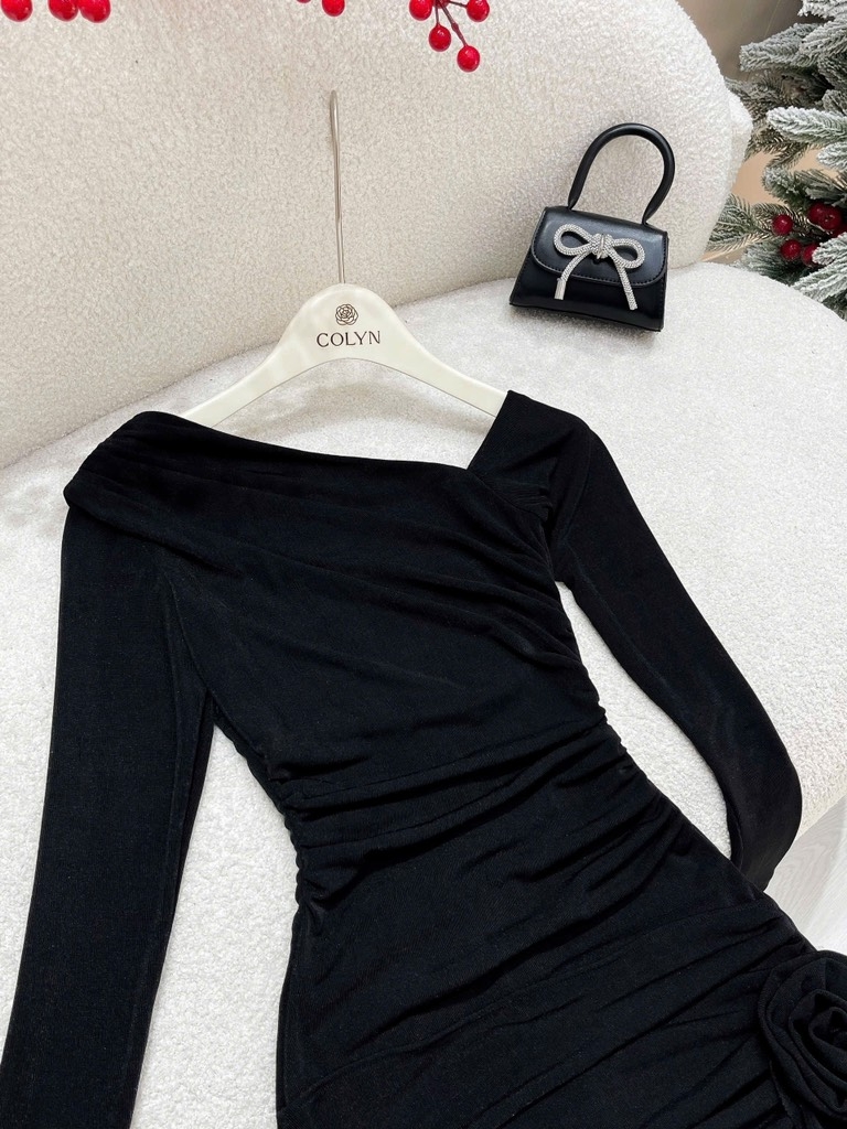 Đầm ôm body nhún eo tua rua - Đỏ
