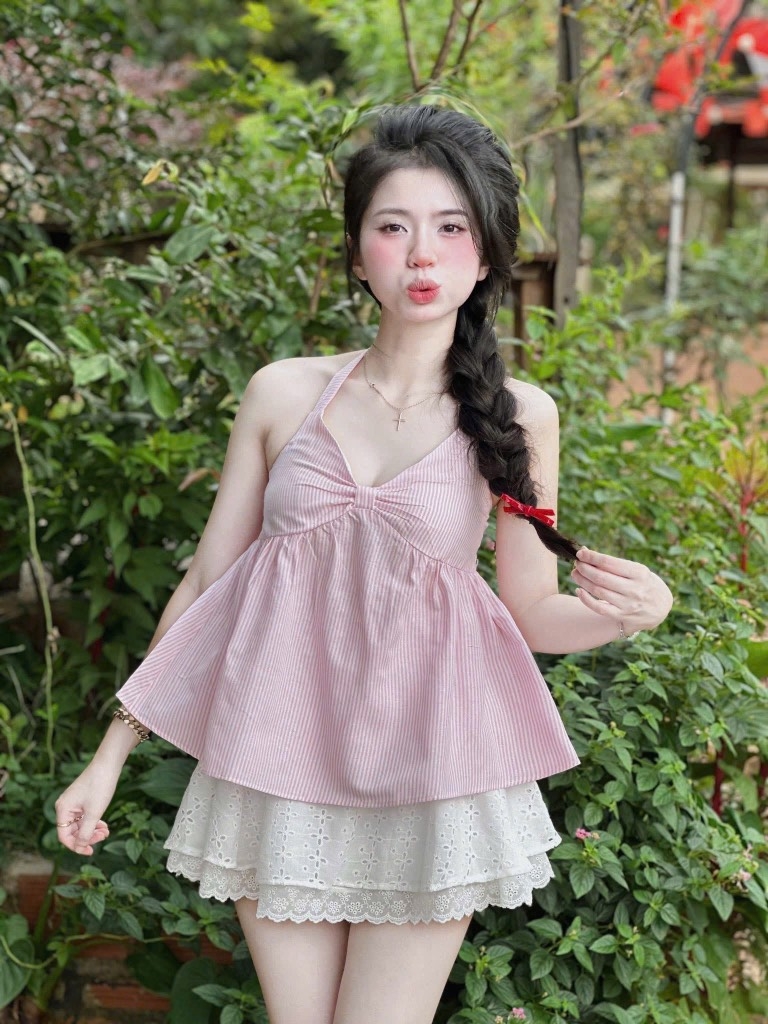 Set áo peplum sọc hồng cổ yếm chân váy xòe