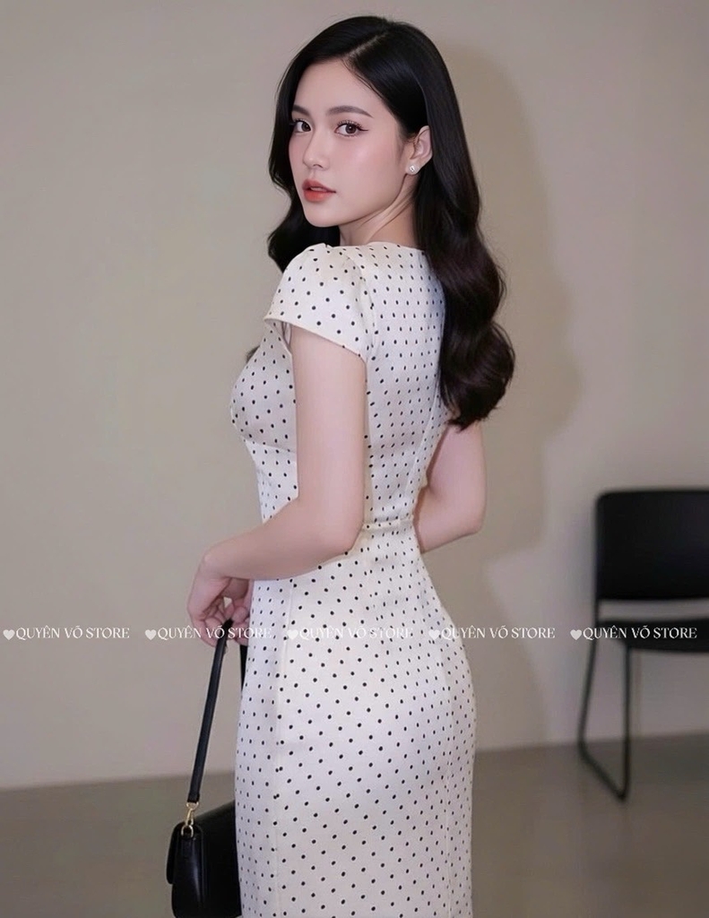 Đầm lụa cổ V - Chấm bi kem