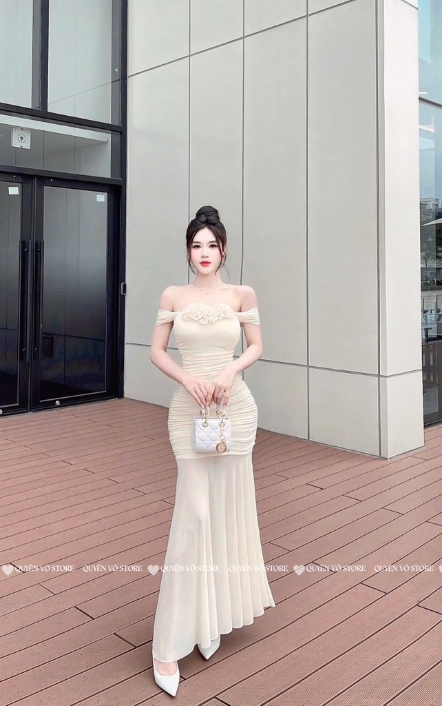 Đầm body trễ vai tà lưới - Be