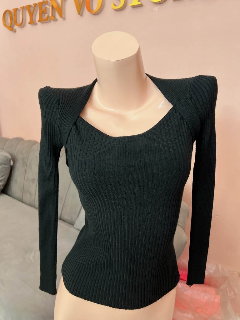 Áo len cổ vuông 2M