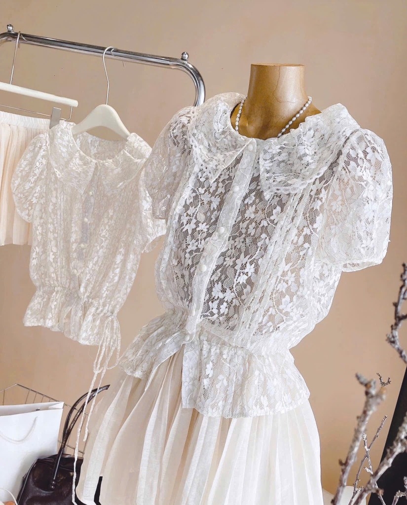 Set áo nude ren hoa chân váy xòe