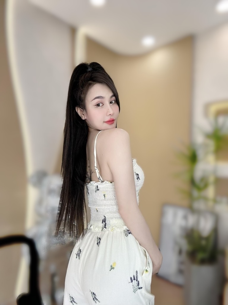 Set voan nhún hoa thêu ống suông - S