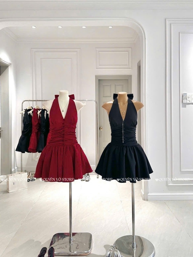 Đầm cổ yếm xòe nhún ngực