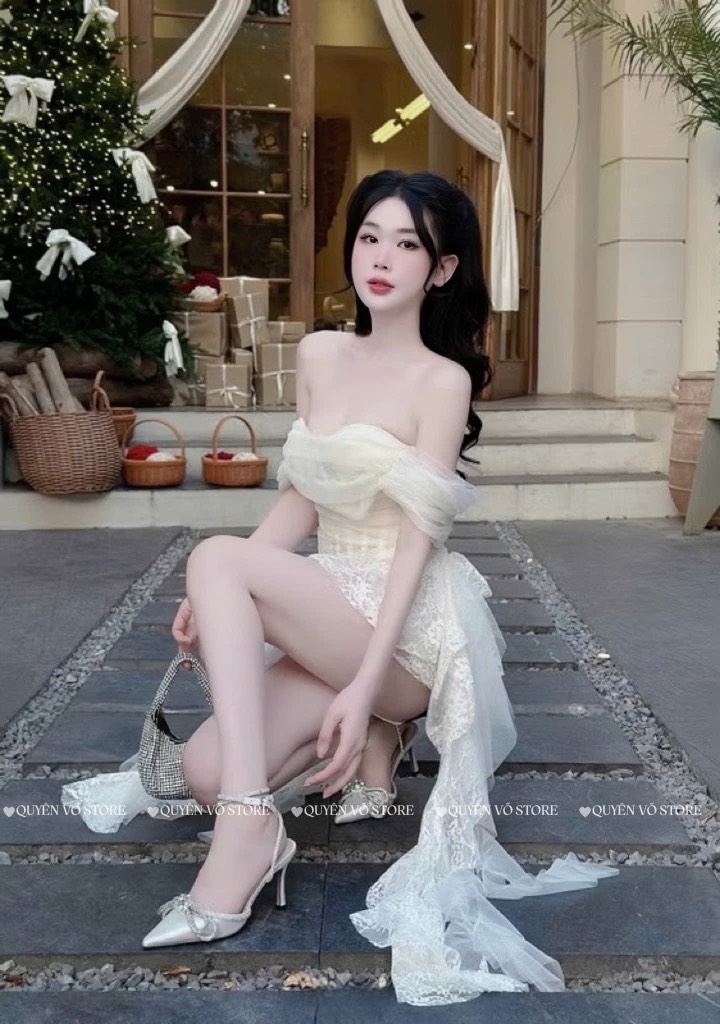 Đầm thiết kế trễ vai tua công chúa