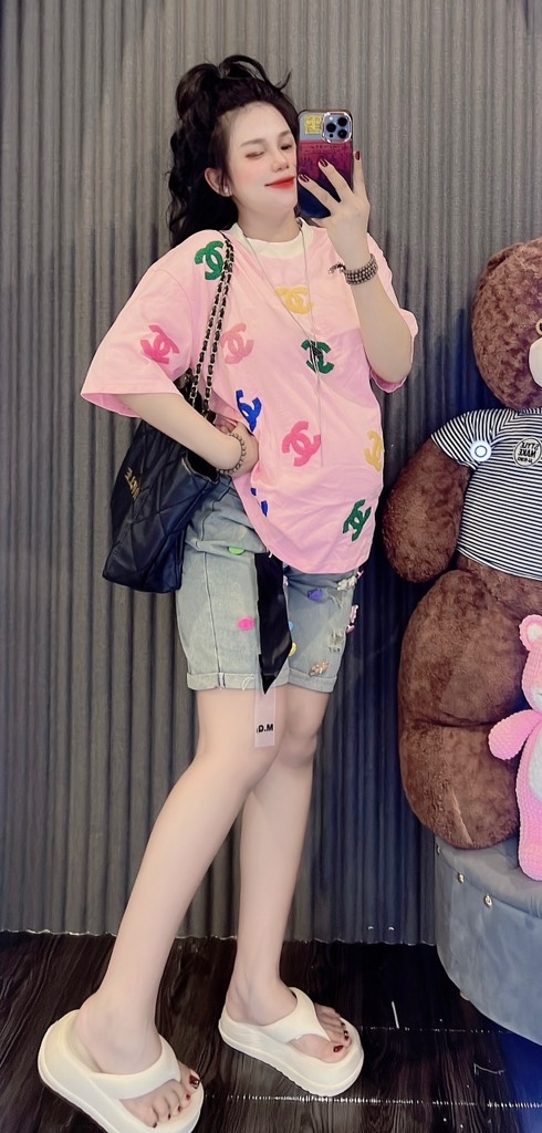 Set bộ áo thun thêu nhung chanel x quần jean