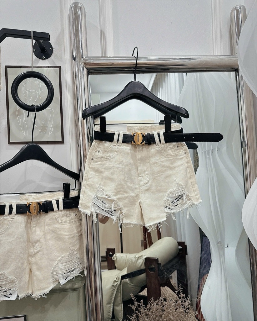 Quần jean đùi rách túi chữ - 2218 - Be