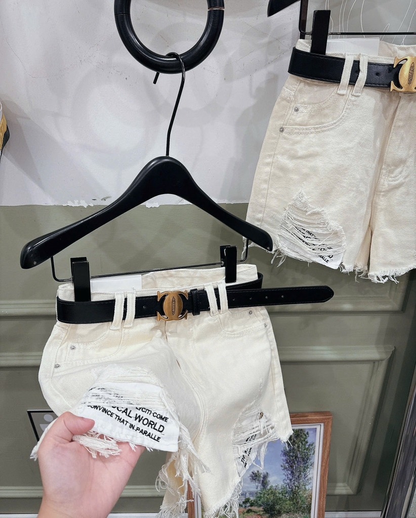 Quần jean đùi rách túi chữ - 2218 - Be