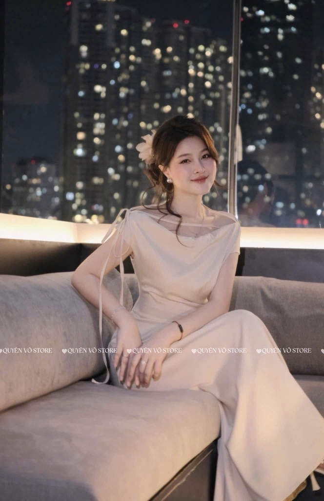 Đầm lụa lệch vai tag bướm - Đen