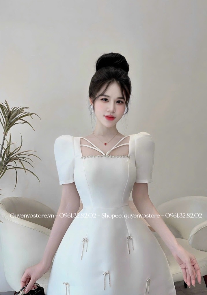 Đầm cổ V kiểu dây đôi