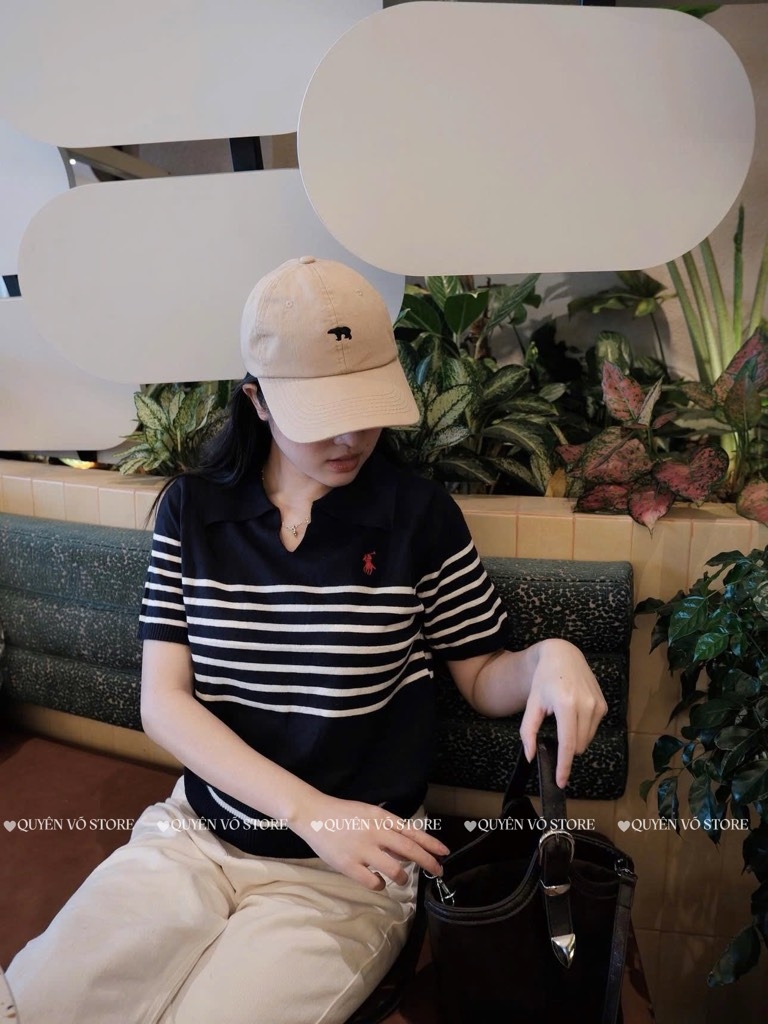 Áo MTG cổ V kẻ ngựa