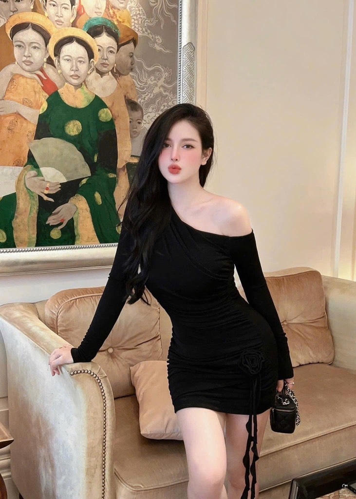 Đầm ôm body nhún eo tua rua - Đỏ