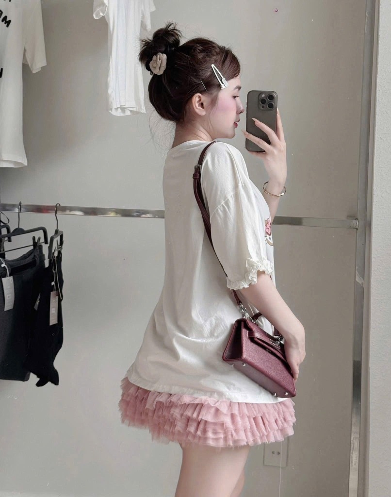 Set áo thun mèo chân váy hồng