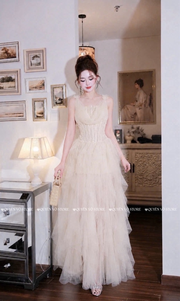Đầm ren chân váy lưới sang chảnh - Kem
