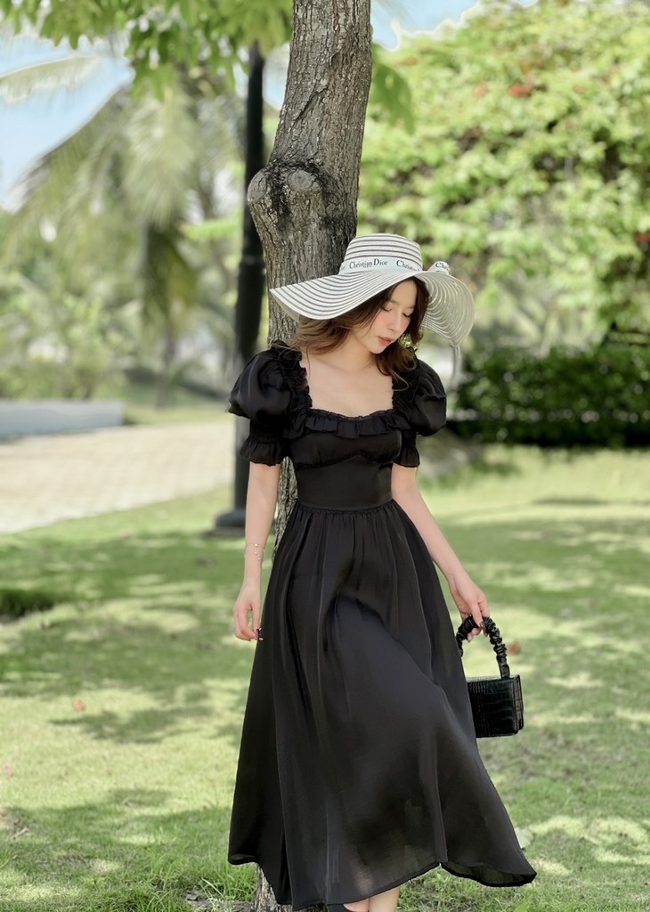 Đầm bo tay viền ren bèo ngực