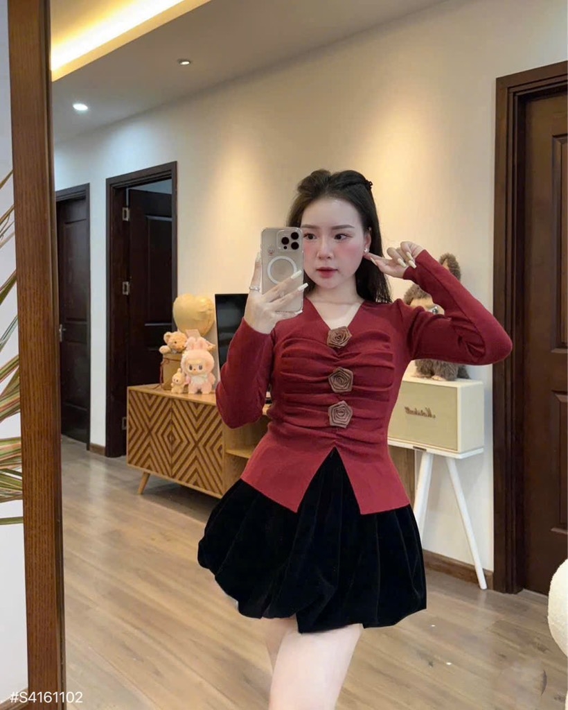 Set áo tay dài hoa nổi chân váy nhung