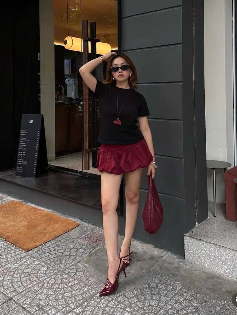 Set chân váy bí đỏ áo đen