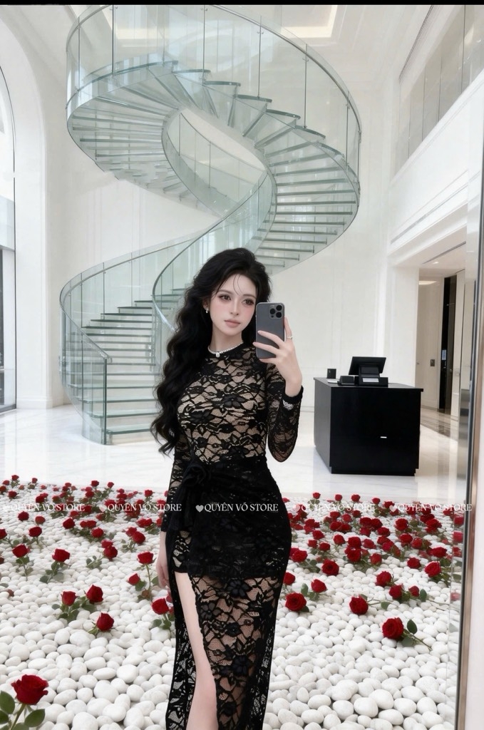 Đầm ren ôm body - Đen