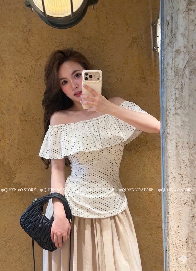 Áo thun trễ vai nhún eo
