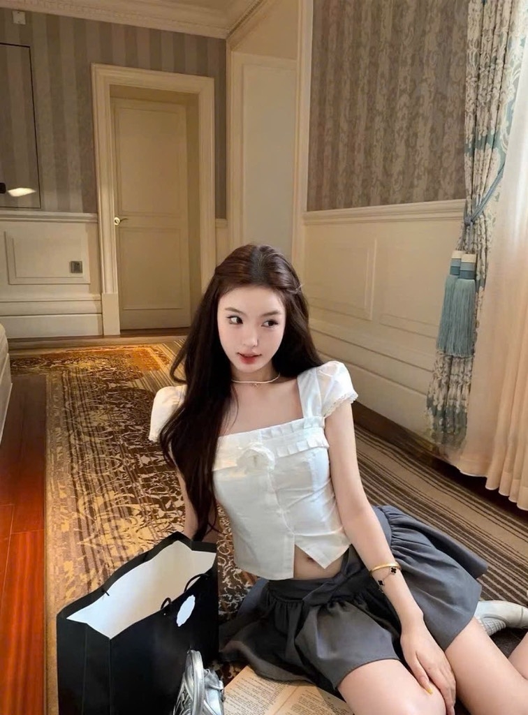 Áo sơ mi hoa ngực - 369