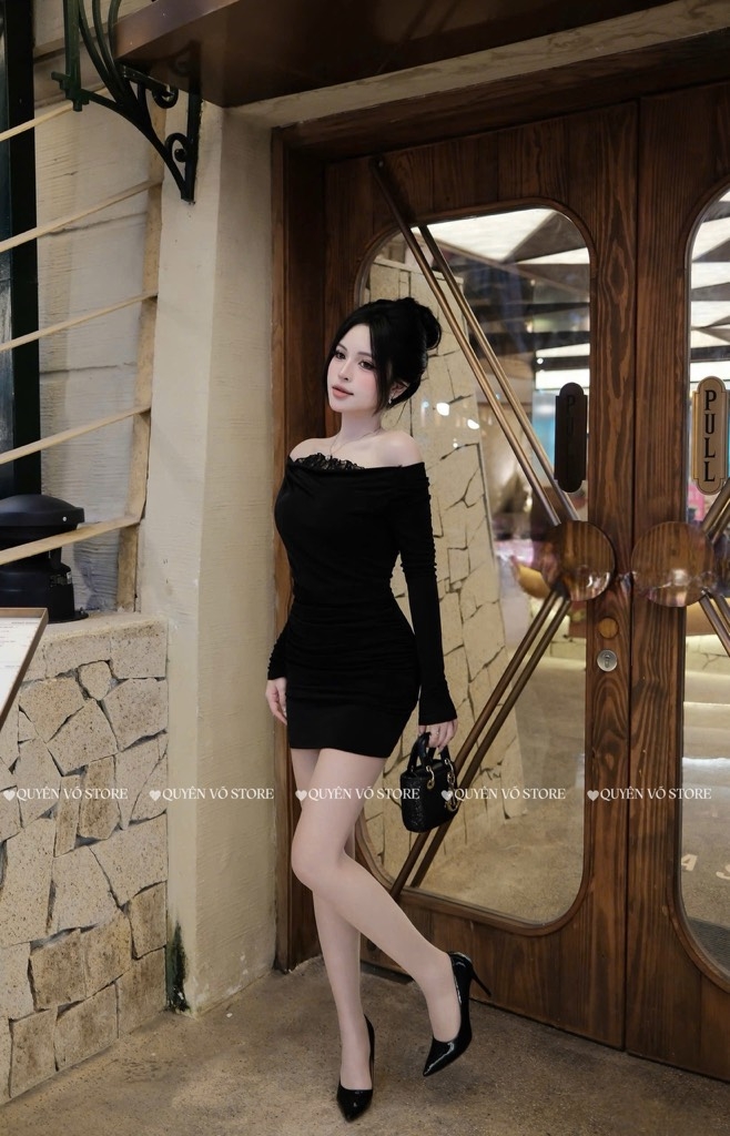 Đầm ôm body phối ren viền - Đen