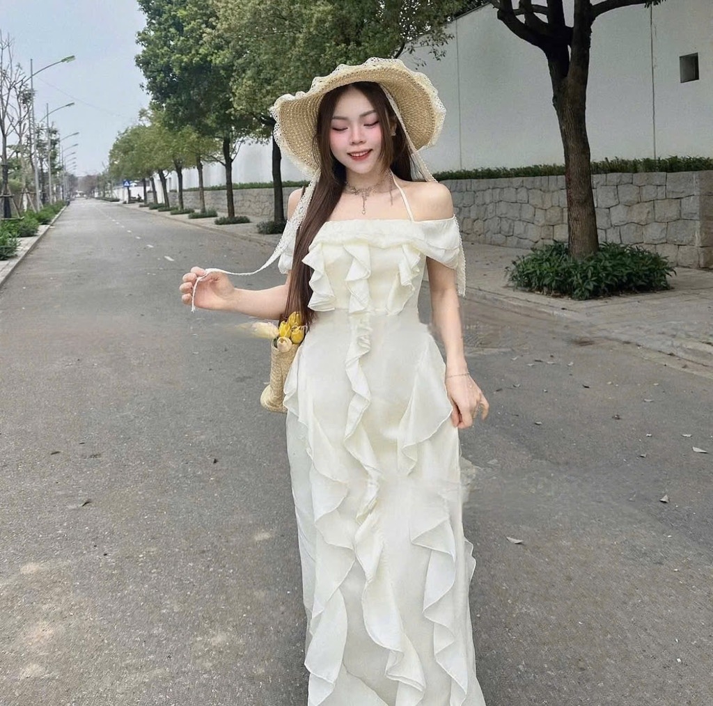 Đầm midi trễ vai kem