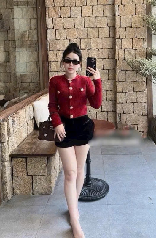 Áo len tay dài nút đồng - 3 màu