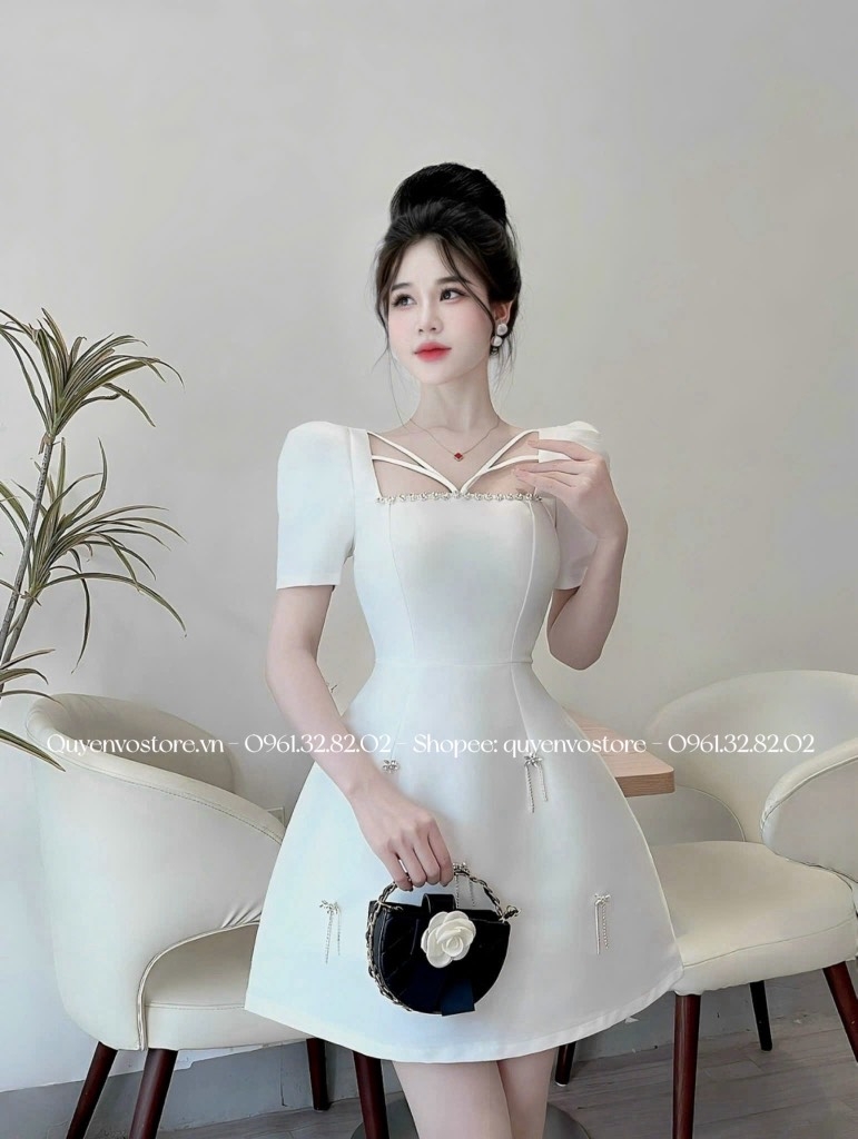 Đầm cổ V kiểu dây đôi