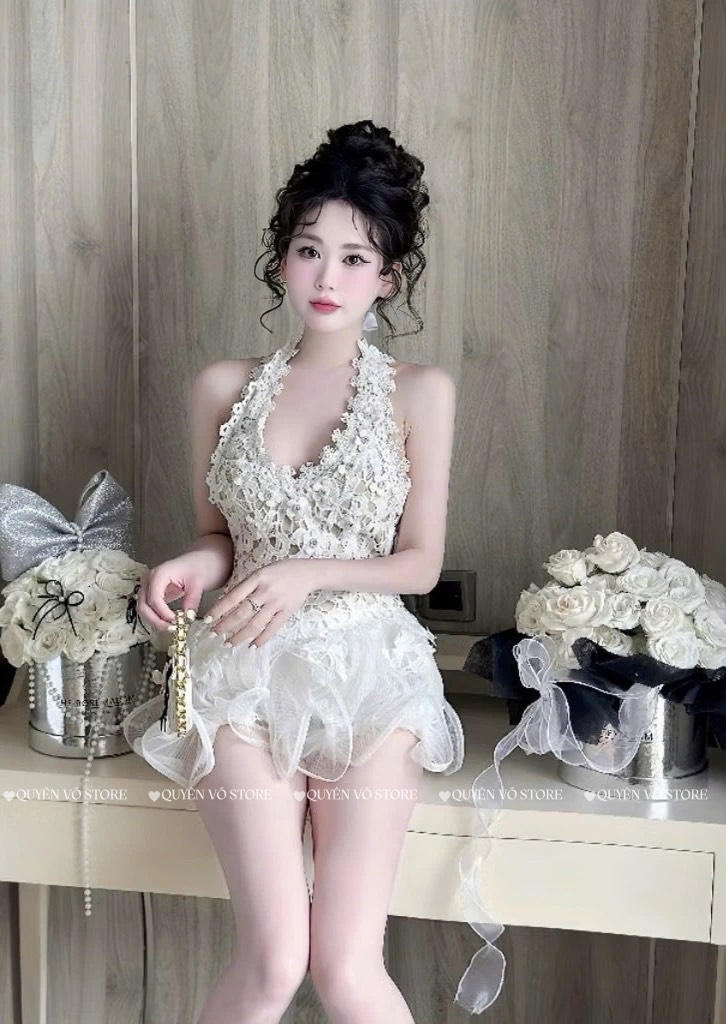 Set áo yếm ren chân váy sóng