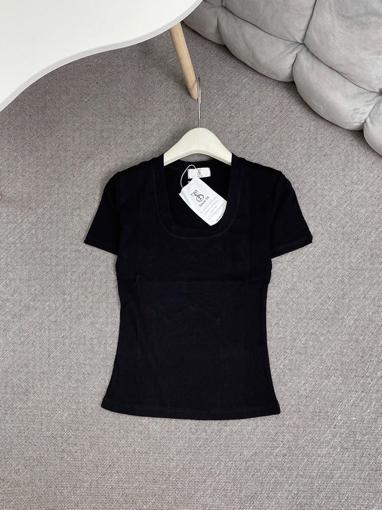 Áo thun cổ U - Form vừa