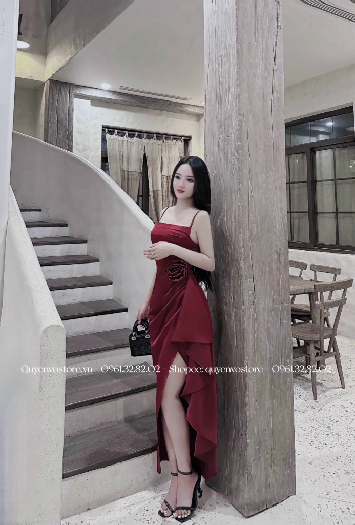 Đầm lụa 2 dây xẻ tà hoa eo