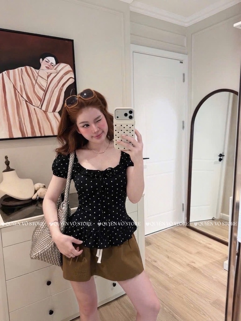 Áo thun cổ u viền bèo lai bèo
