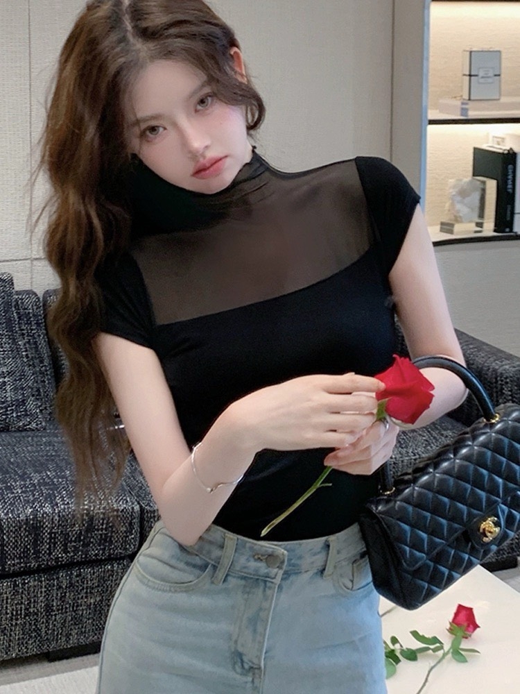 Áo thun croptop lưới - Freesize