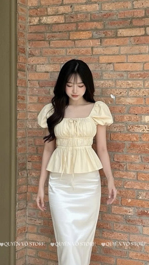 Áo nhún cổ vuông - Vàng