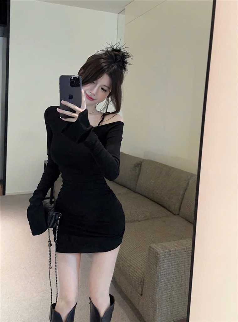 Đầm ôm body lệch vai nhún sườn