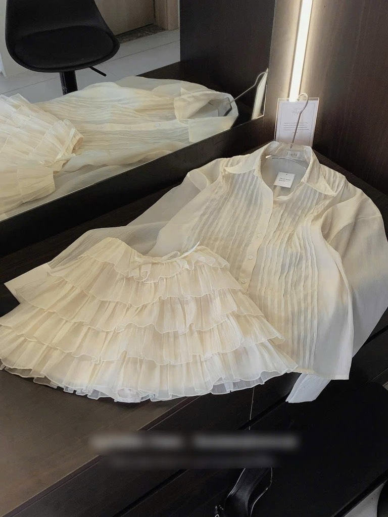 Set sơ mi voan xếp ly x chân váy nhiều tầng