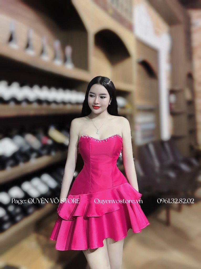 Đầm cúp ngực đính đá - S
