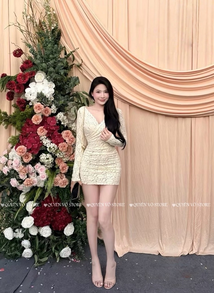 Đầm ôm body ren hoa