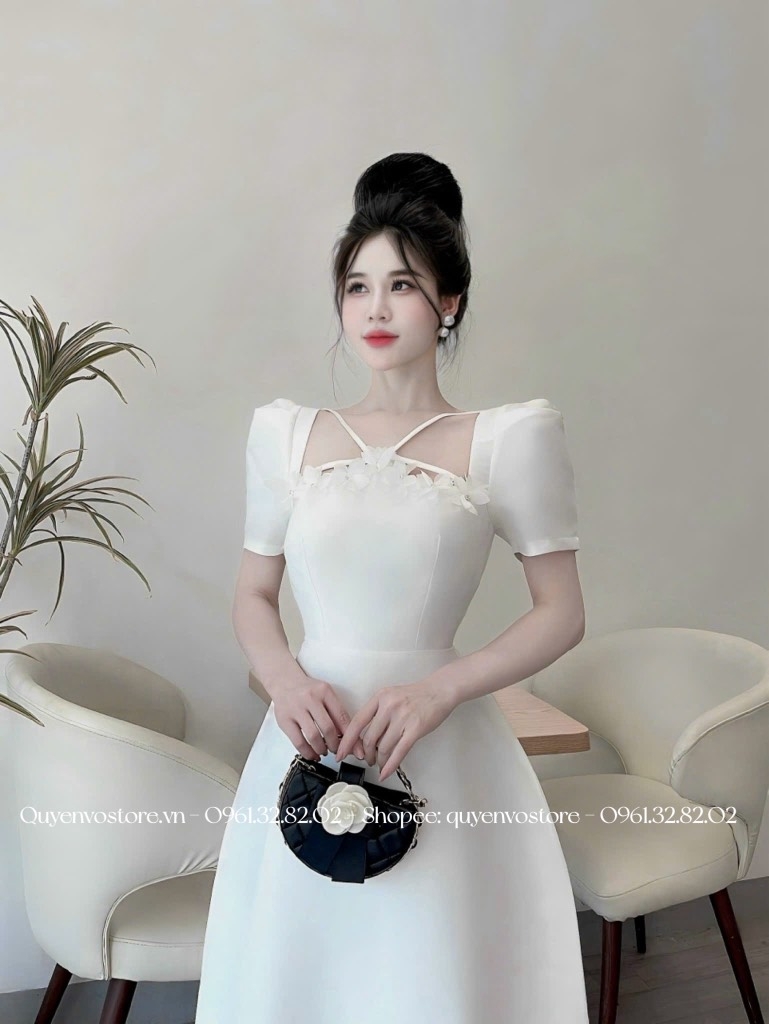Đầm tafta hoa cổ V