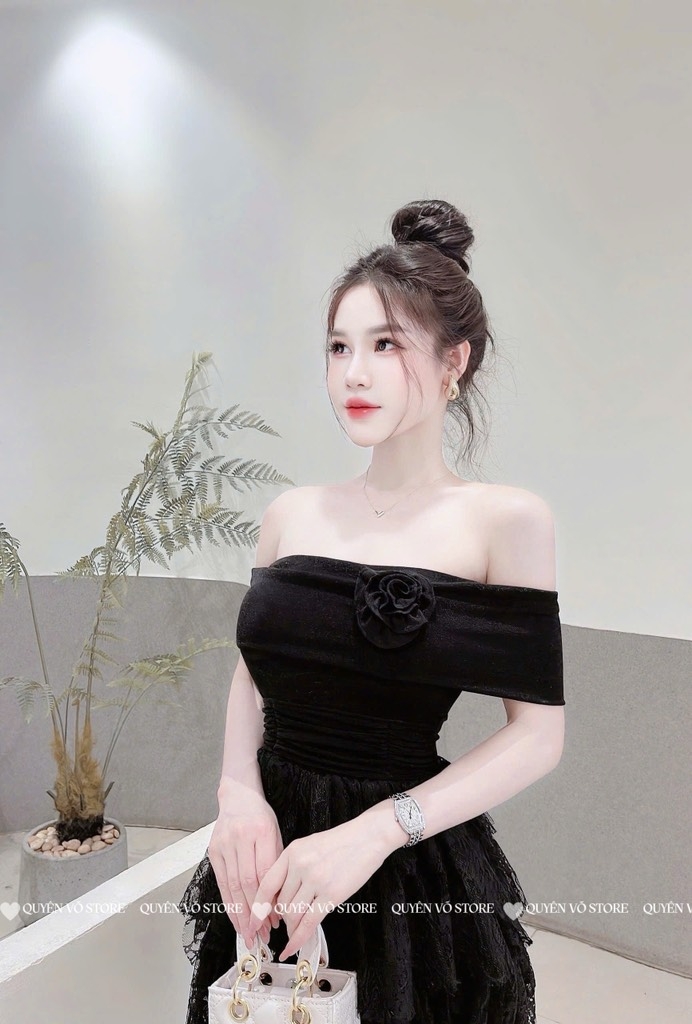 Đầm trễ vai ren tua - Đen