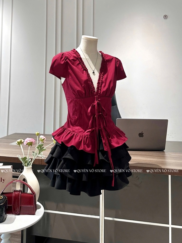 Set áo đỏ cổ V chân váy đen tầng