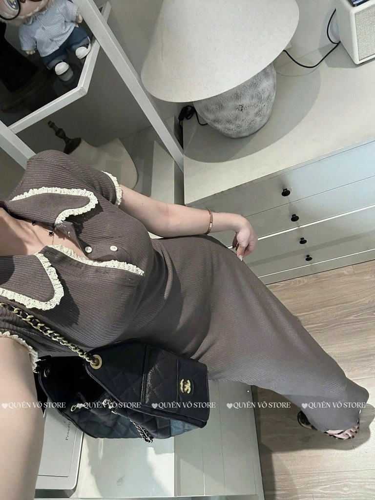 Đầm body viền cổ sen - 8563