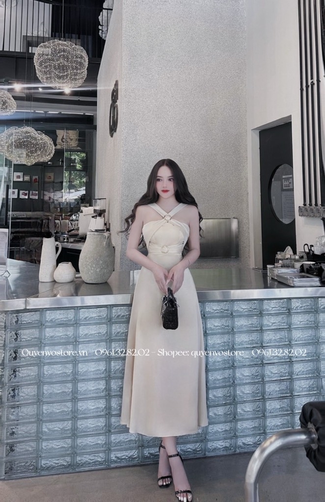 Đầm lụa dây chéo luồn tag