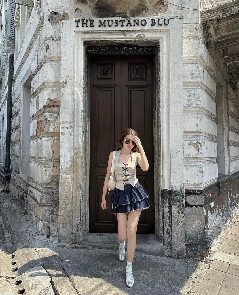 Set áo cổ yếm đan nơ x chân váy jean